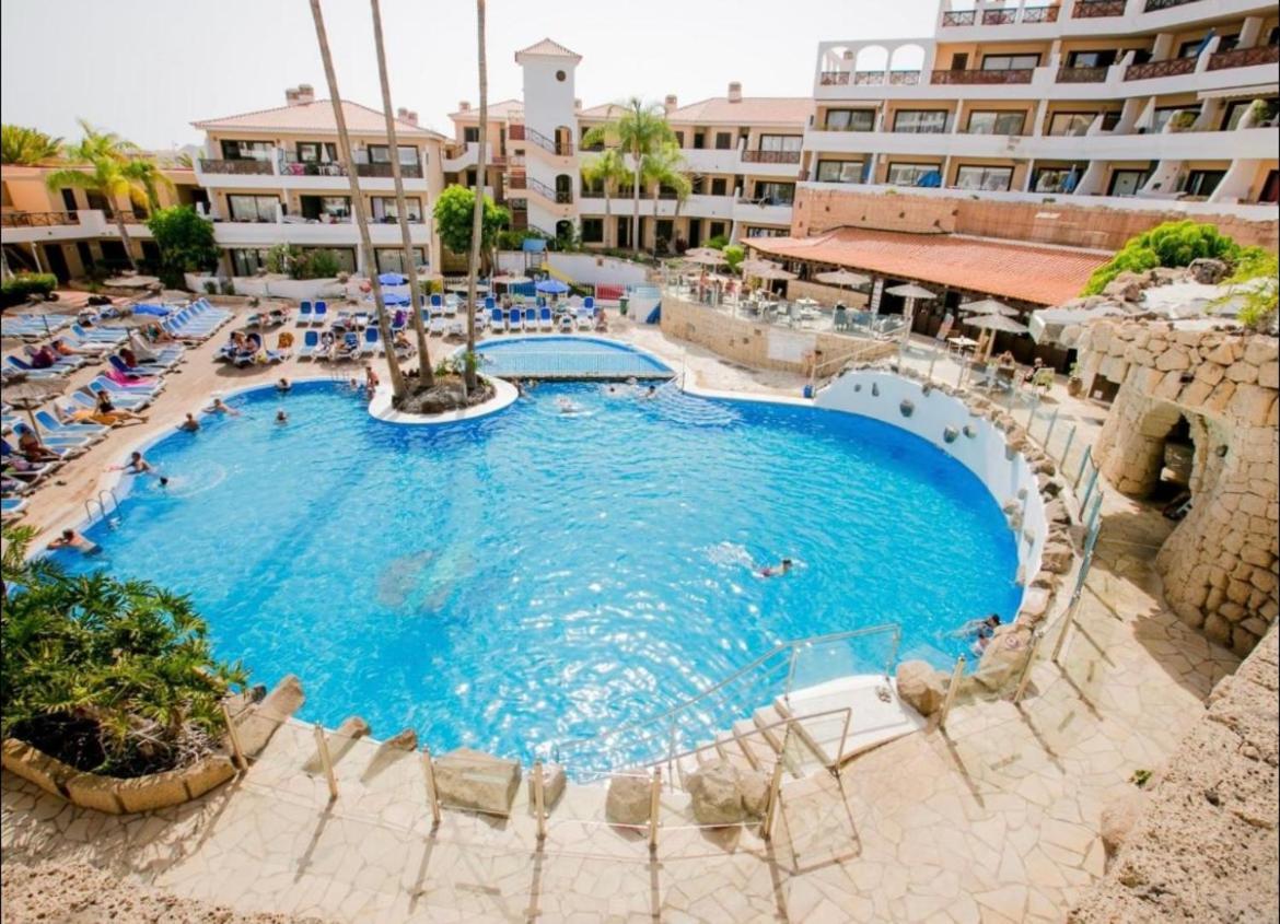 Wonderful Apartment With Pool And Wi-Fi Голф дел Сур Екстериор снимка