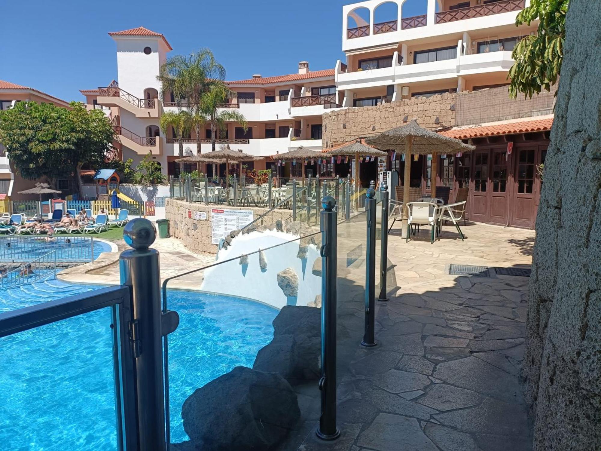 Wonderful Apartment With Pool And Wi-Fi Голф дел Сур Екстериор снимка